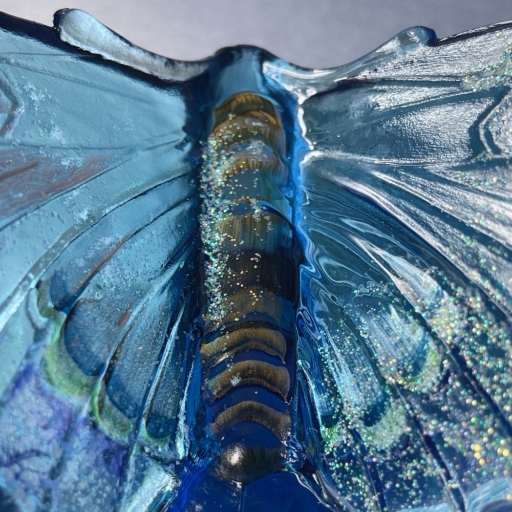 Fenton Blue Iridescent Butterfly Glass Figurine Signed B. McHenry Vtg Art Glass - Picture 3 of 9